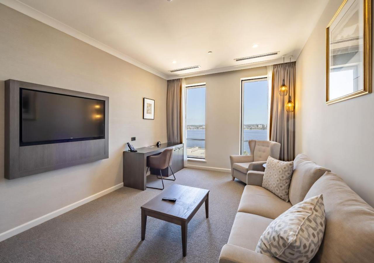 Duxton Hotel Перт Экстерьер фото A suite at the hotel