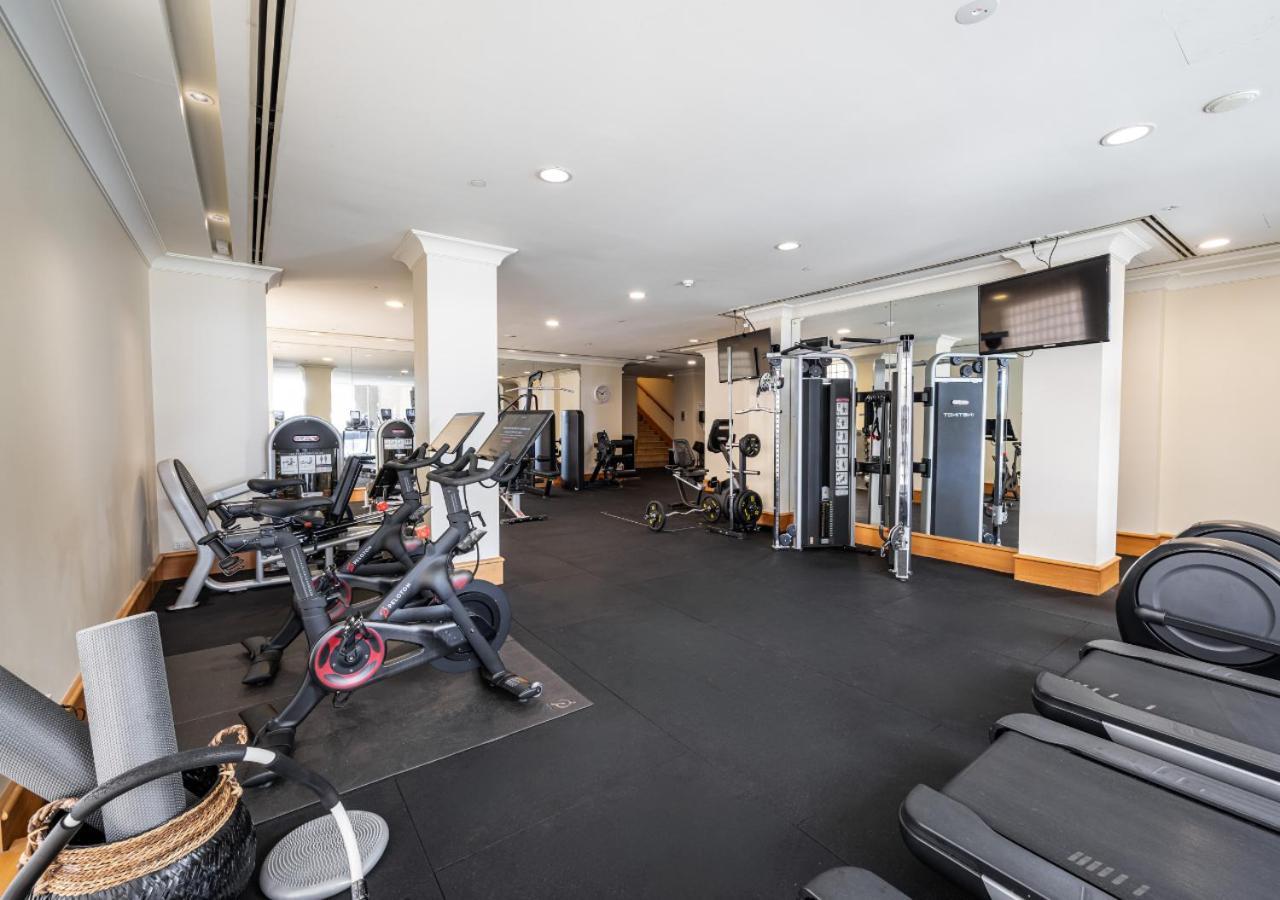 Duxton Hotel Перт Экстерьер фото The gym at the hotel